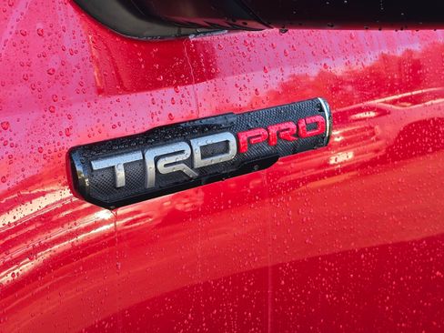 Used 2017 Toyota Tacoma TRD Pro AWD/4WD image 11