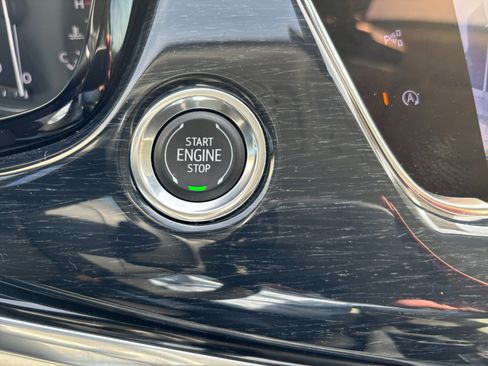 Used 2024 Cadillac XT6 Premium Luxury w/ Technology Package image 30