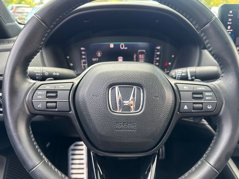 Used 2025 Honda Accord Sport image 19