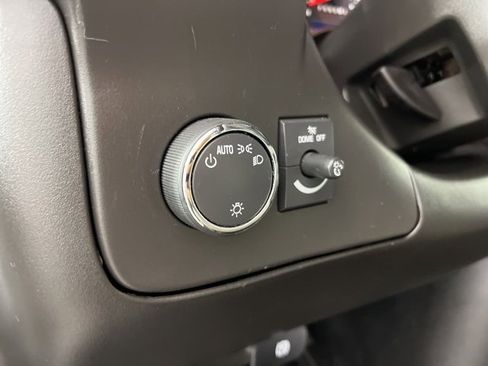 Used 2024 Chevrolet Express 2500 image 20