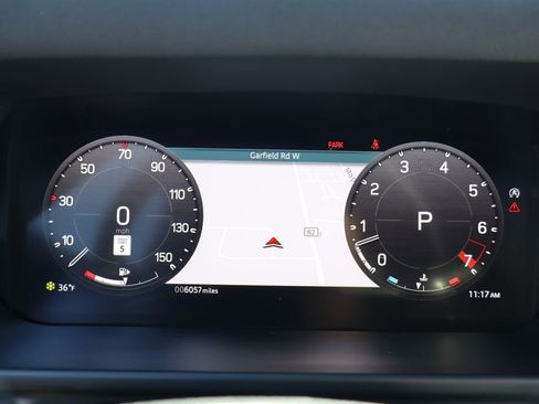 Used 2023 Land Rover Defender 90 X-Dynamic SE image 17