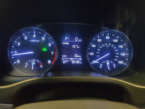 Used 2017 Hyundai Elantra SE FWD image 23