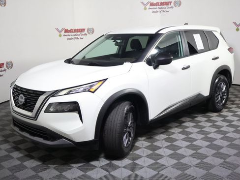 Used 2022 Nissan Rogue S AWD/4WD image 16