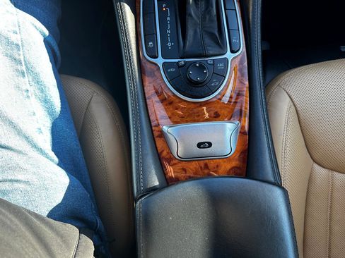 Used 2011 Mercedes-Benz SL 550 image 15