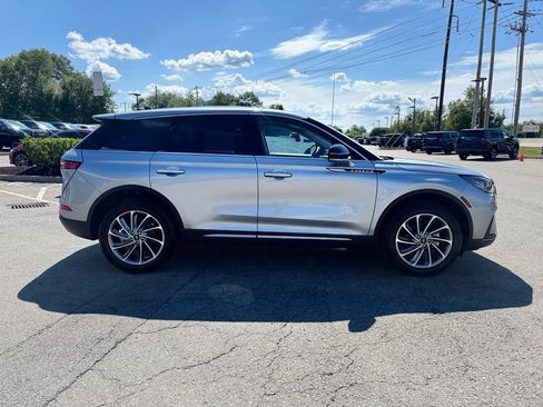 Used 2024 Lincoln Corsair AWD w/ Equipment Group 101A image 8