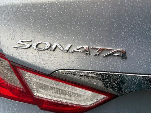 Used 2013 Hyundai Sonata Limited w/ Premium Pkg image 7