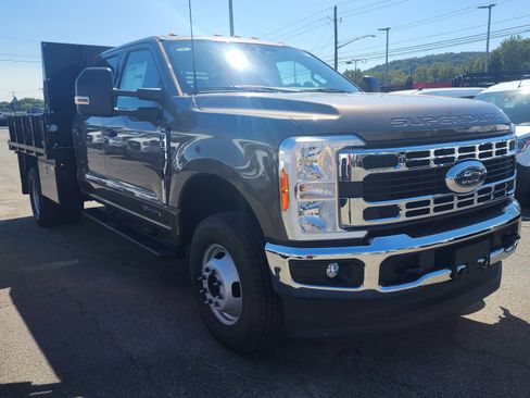 New 2023 Ford F350 XLT w/ XLT Value Package image 1