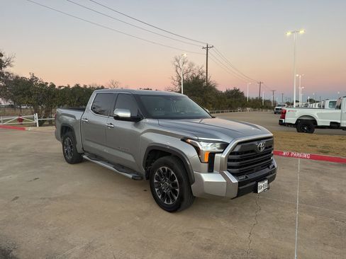 Used 2022 Toyota Tundra Limited image 8
