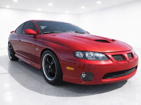 Used 2006 Pontiac GTO image 2