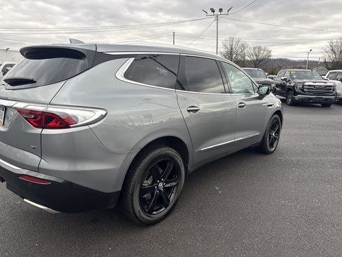 Used 2023 Buick Enclave Essence w/ Experience Buick Package image 3