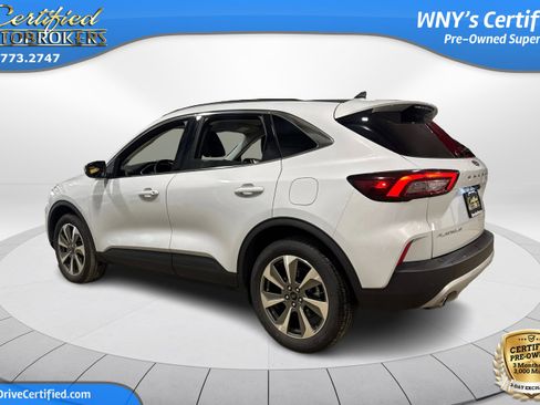 Used 2025 Ford Escape Platinum image 8