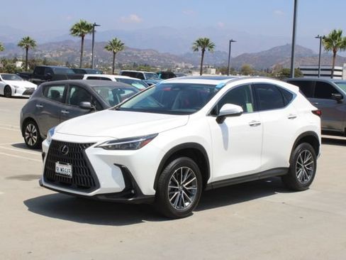 Certified 2024 Lexus NX 250 FWD image 3