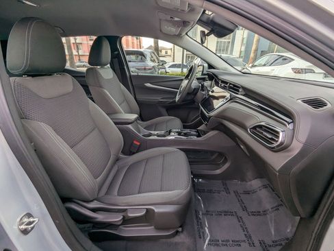 Used 2023 Chevrolet Bolt EUV LT w/ Driver Confidence Package image 21