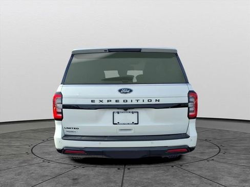 Used 2023 Ford Expedition Limited image 5