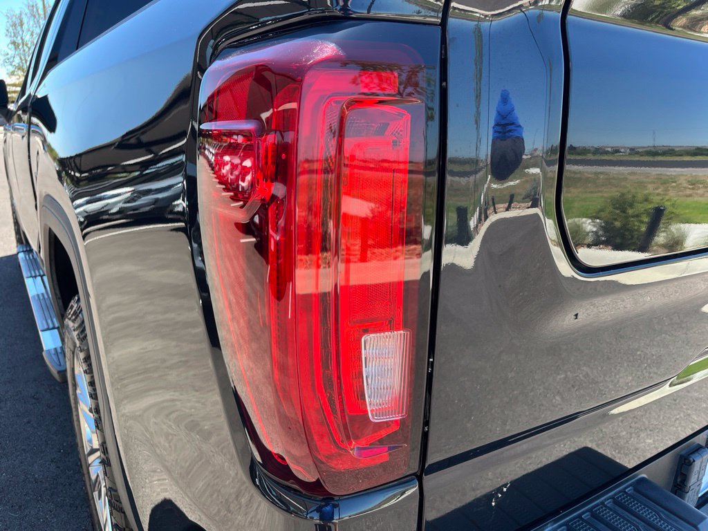 Used 2020 GMC Sierra 1500 Denali w/ Technology Package AWD/4WD image 7
