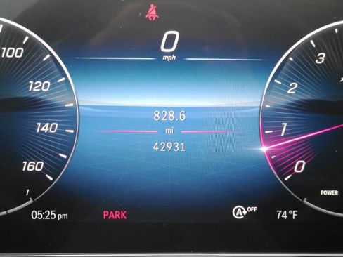 Used 2022 Mercedes-Benz C 300 Sedan image 40