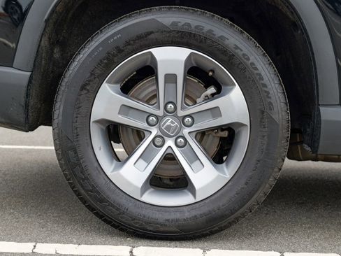 Used 2025 Honda Pilot EX-L image 13