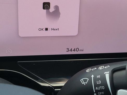 Used 2025 Genesis GV80 2.5T image 16