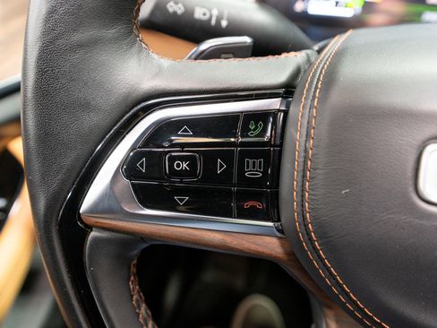 Used 2023 Jeep Grand Cherokee Summit w/ Luxury Tech Group V AWD/4WD image 29