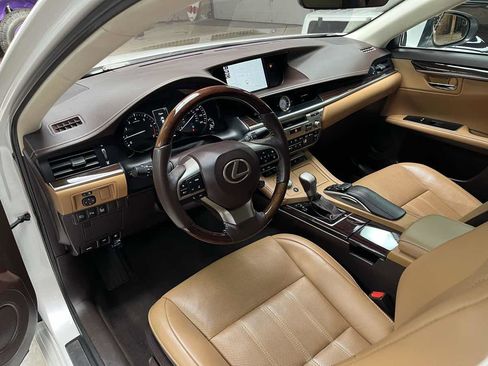 Used 2018 Lexus ES 350 w/ Luxury Package w/Wood Trim FWD image 10