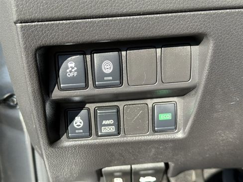 Used 2019 Nissan Rogue Sport SV w/ All-Weather Package image 29