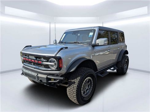 Used 2023 Ford Bronco Outer Banks image 7