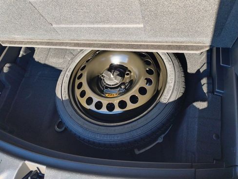 Used 2024 Buick Encore GX Sport Touring image 19