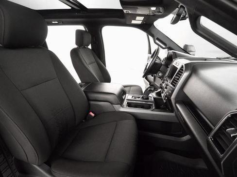 Used 2018 Ford F150 XLT w/ Equipment Group 302A Luxury image 26