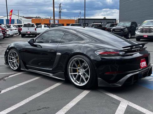 Used 2018 Porsche 718 Cayman RWD image 7