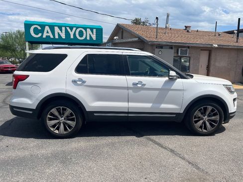 Used 2018 Ford Explorer Limited w/ Equipment Group 301A AWD/4WD image 2