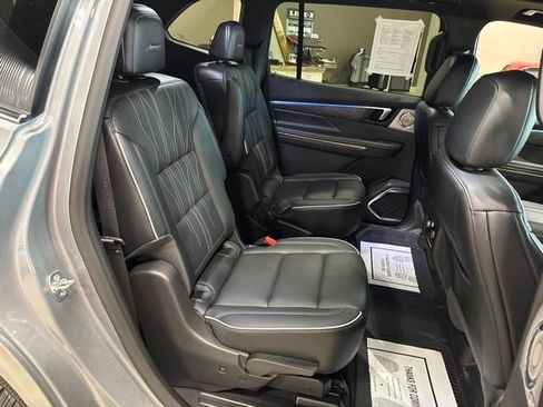 Used 2026 Buick Enclave Avenir w/ LPO, Floor Liner Package AWD/4WD image 21