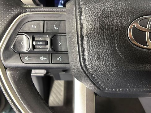 Used 2025 Toyota 4Runner TRD Off-Road Premium AWD/4WD image 30