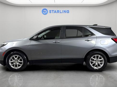 Used 2023 Chevrolet Equinox LS image 3