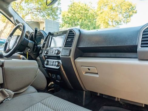 Used 2015 Ford F150 XLT w/ Equipment Group 302A Luxury image 45