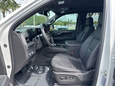 Used 2025 Chevrolet Tahoe RST w/ Comfort Package AWD/4WD image 16