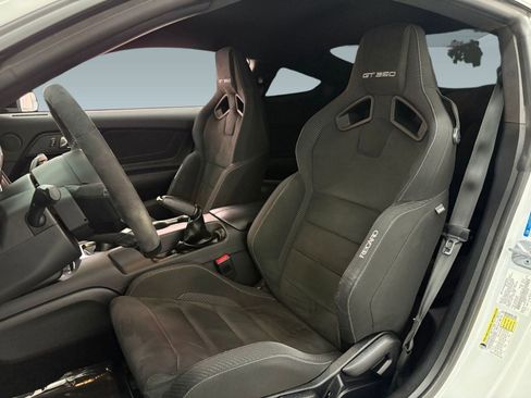 Used 2018 Ford Mustang Shelby GT350 w/ Electronics Package image 5