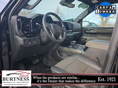 Used 2023 Chevrolet Silverado 1500 ZR2 w/ Technology Package image 8