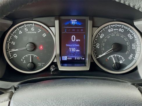 Used 2018 Toyota Tacoma SR5 image 15