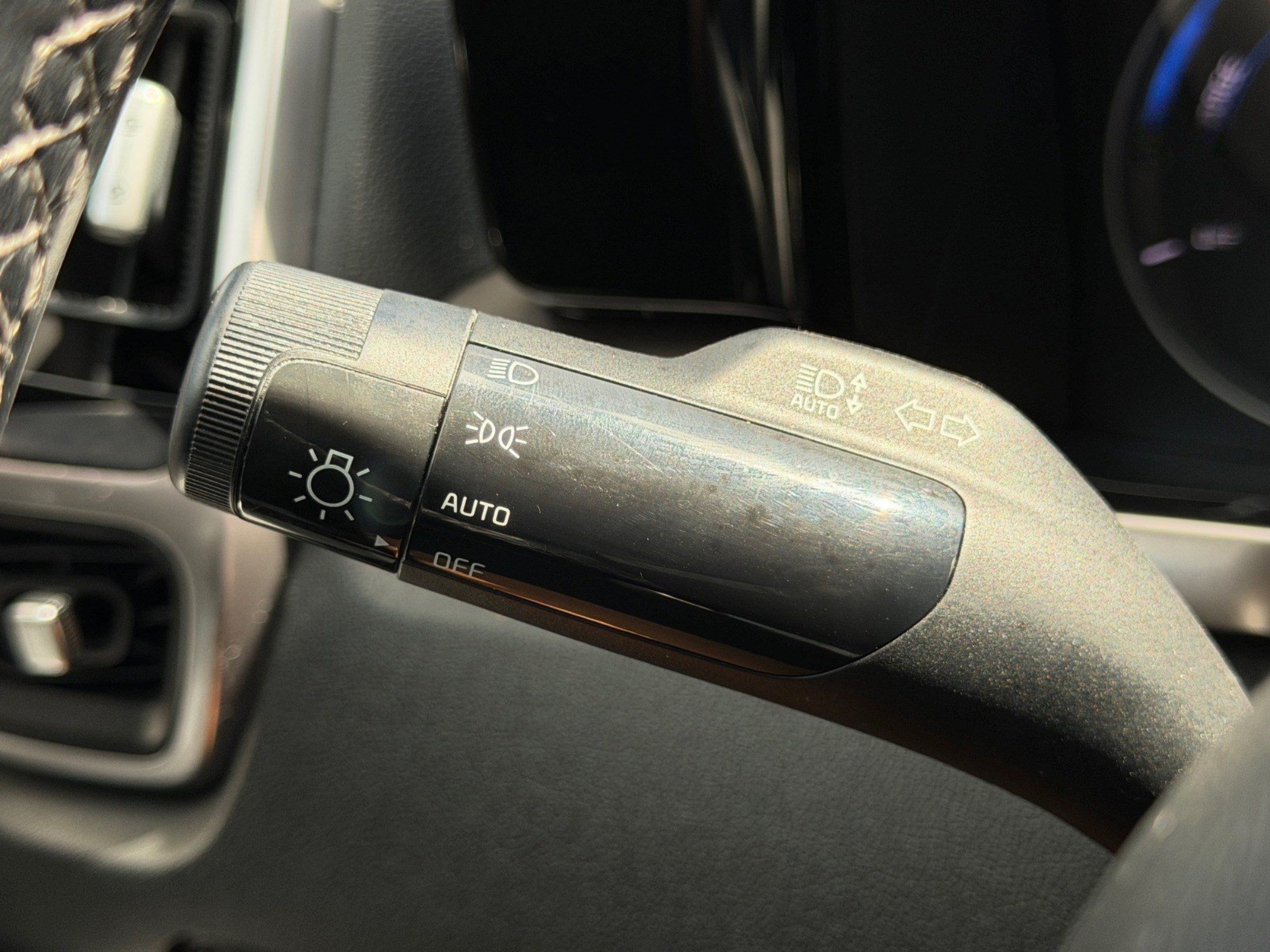 Used 2022 Kia Sorento S FWD image 33