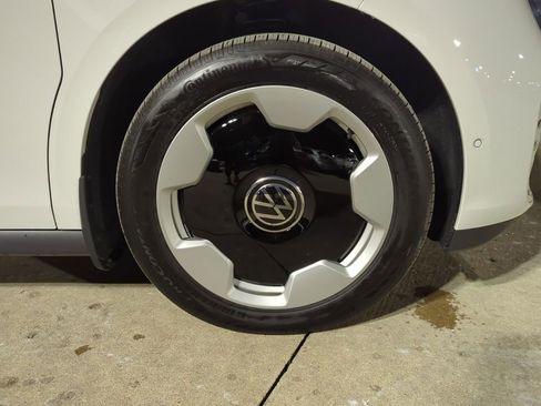 New 2025 Volkswagen ID. Buzz Pro S image 16