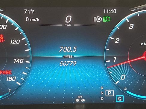 Used 2023 Mercedes-Benz GLC 300 4MATIC Coupe image 17
