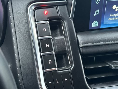 Used 2024 Chevrolet Tahoe Z71 image 23