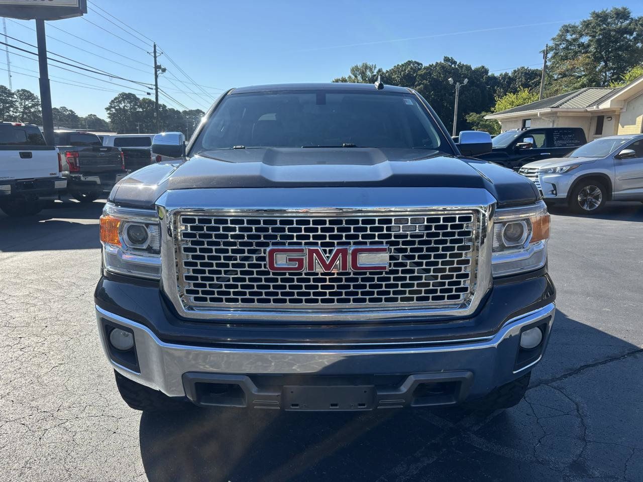 Used 2015 GMC Sierra 1500 SLT w/ SLT Crew Cab Value Package AWD/4WD image 2