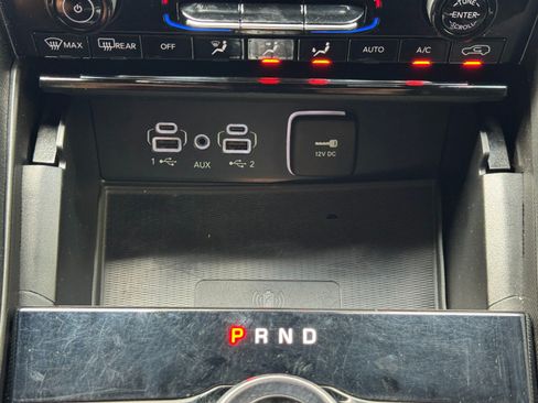 Used 2024 Jeep Grand Cherokee L Altitude AWD/4WD image 28