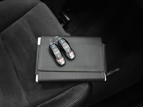 Used 2018 Porsche 718 Boxster GTS image 6