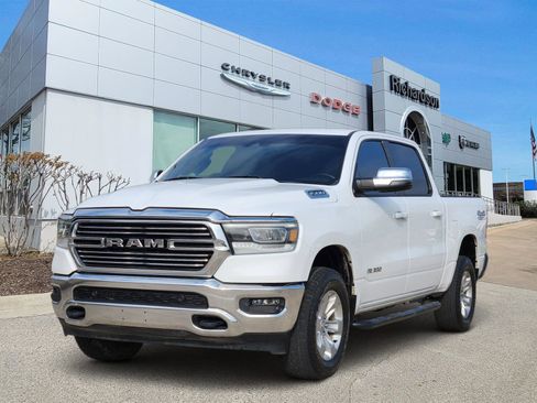 Used 2023 RAM 1500 Laramie AWD/4WD image 2