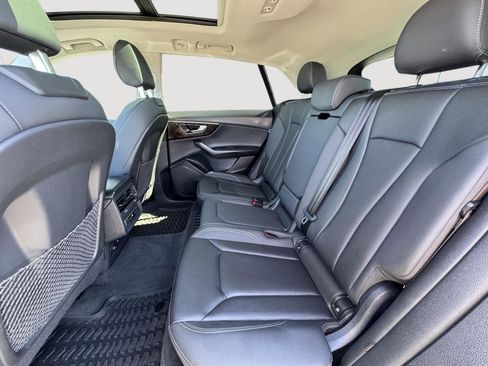 Certified 2022 Audi Q8 Premium w/ Convenience Package AWD/4WD image 23