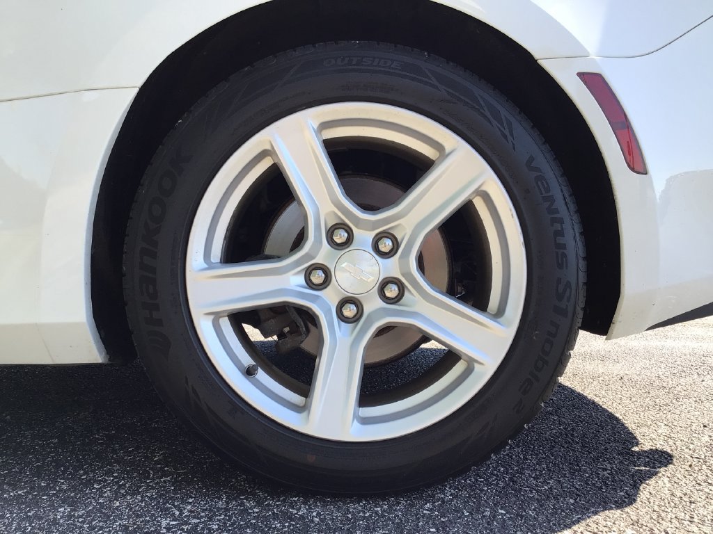 Used 2016 Chevrolet Camaro LT RWD image 19