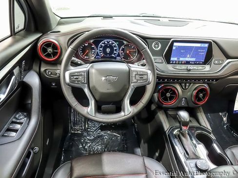 Used 2022 Chevrolet Blazer RS w/ Enhanced Convenience Package image 2