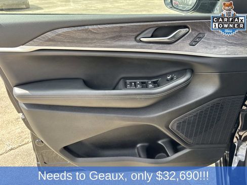 Used 2024 Jeep Grand Cherokee Limited image 36